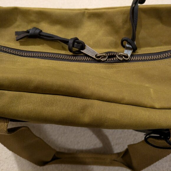 Filson Small Tin Cloth Duffle Bag in Dark Tan - Picture 6 of 11